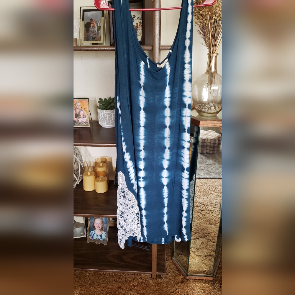 Loralette dress with lace